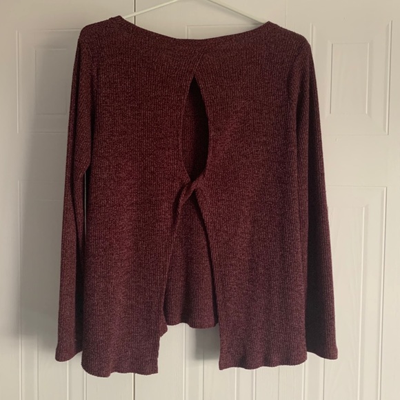 American eagle long sleeve with open back - Picture 2 of 2